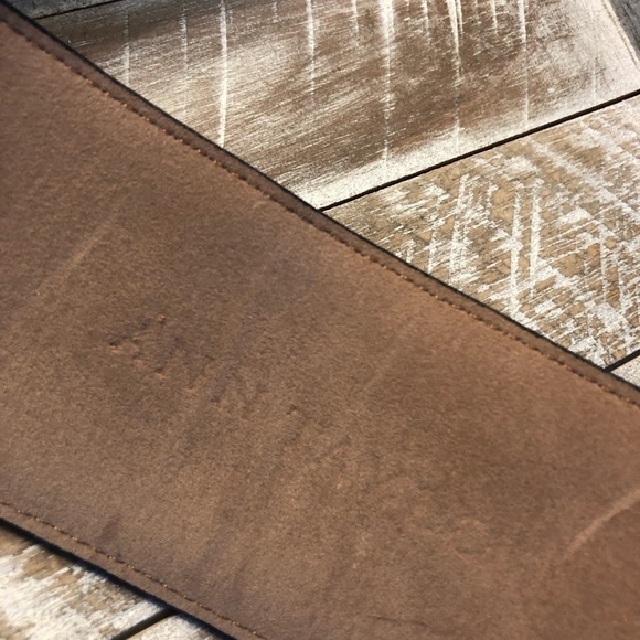 Ann Taylor .... leather snake belt - Picture 6 of 10